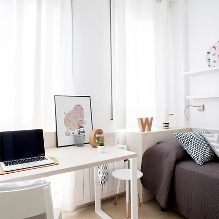 טראסה Residencia Universitaria Resa Francesc Giralt I Serra מראה חיצוני תמונה