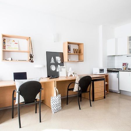 טראסה Residencia Universitaria Resa Francesc Giralt I Serra מראה חיצוני תמונה