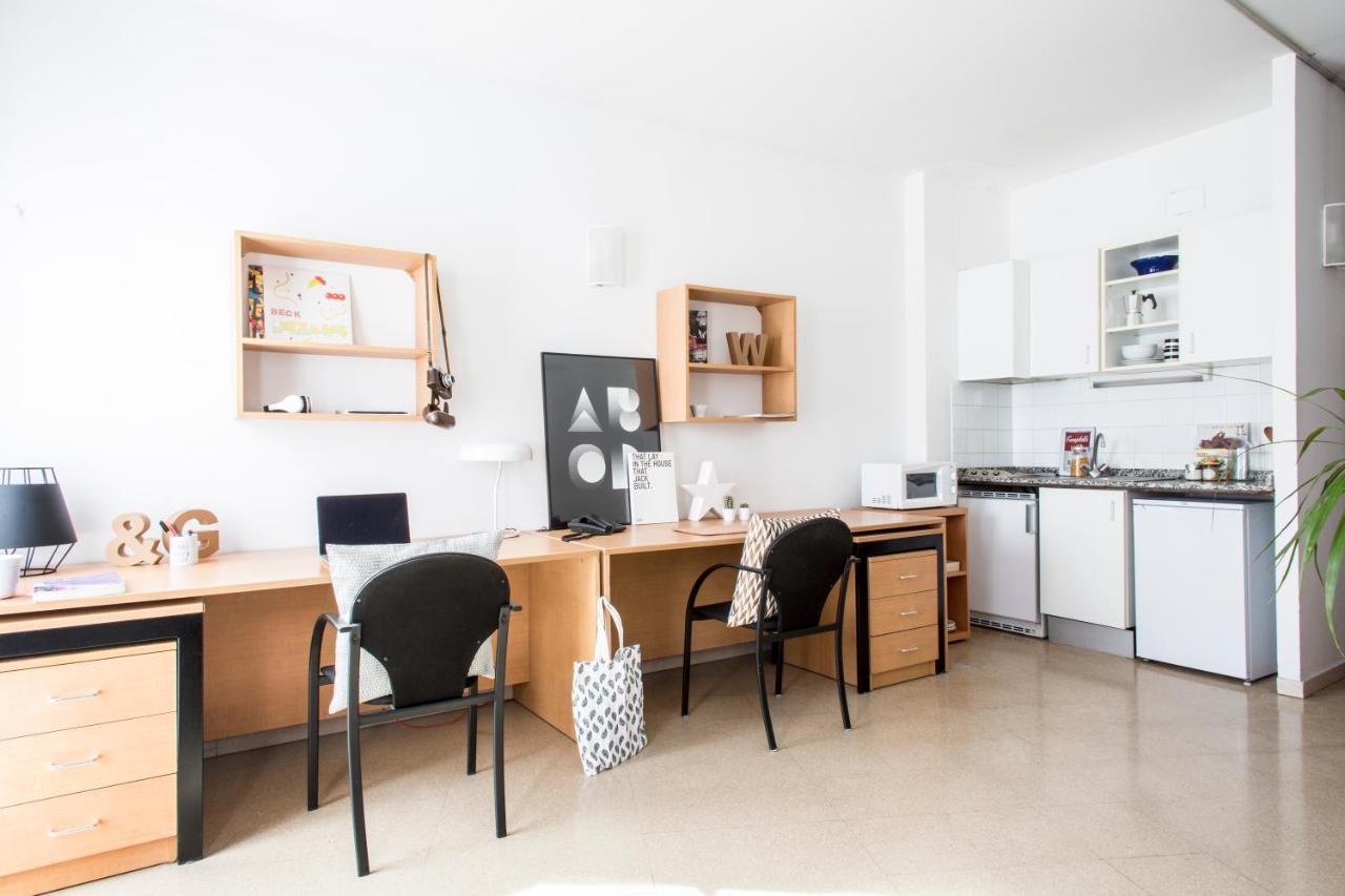 טראסה Residencia Universitaria Resa Francesc Giralt I Serra מראה חיצוני תמונה