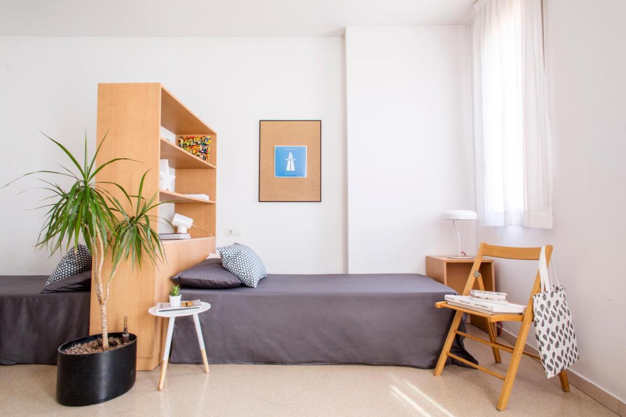 טראסה Residencia Universitaria Resa Francesc Giralt I Serra מראה חיצוני תמונה