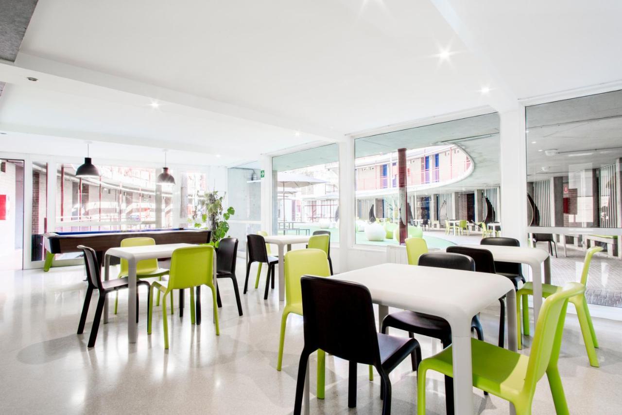 טראסה Residencia Universitaria Resa Francesc Giralt I Serra מראה חיצוני תמונה
